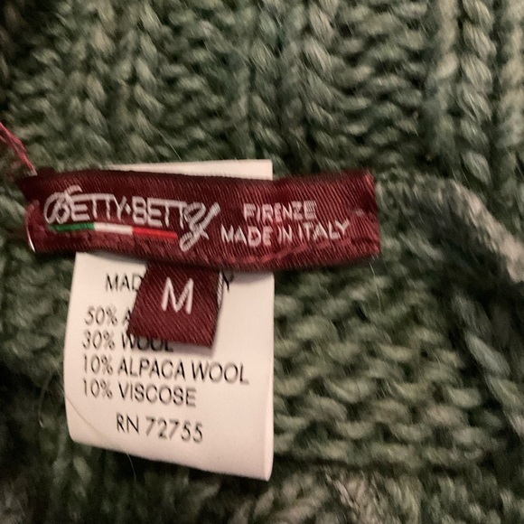 Betty Betty Green Cable Knit Poncho Sweater Size M Italy Fringe Turtleneck - Picture 3 of 7